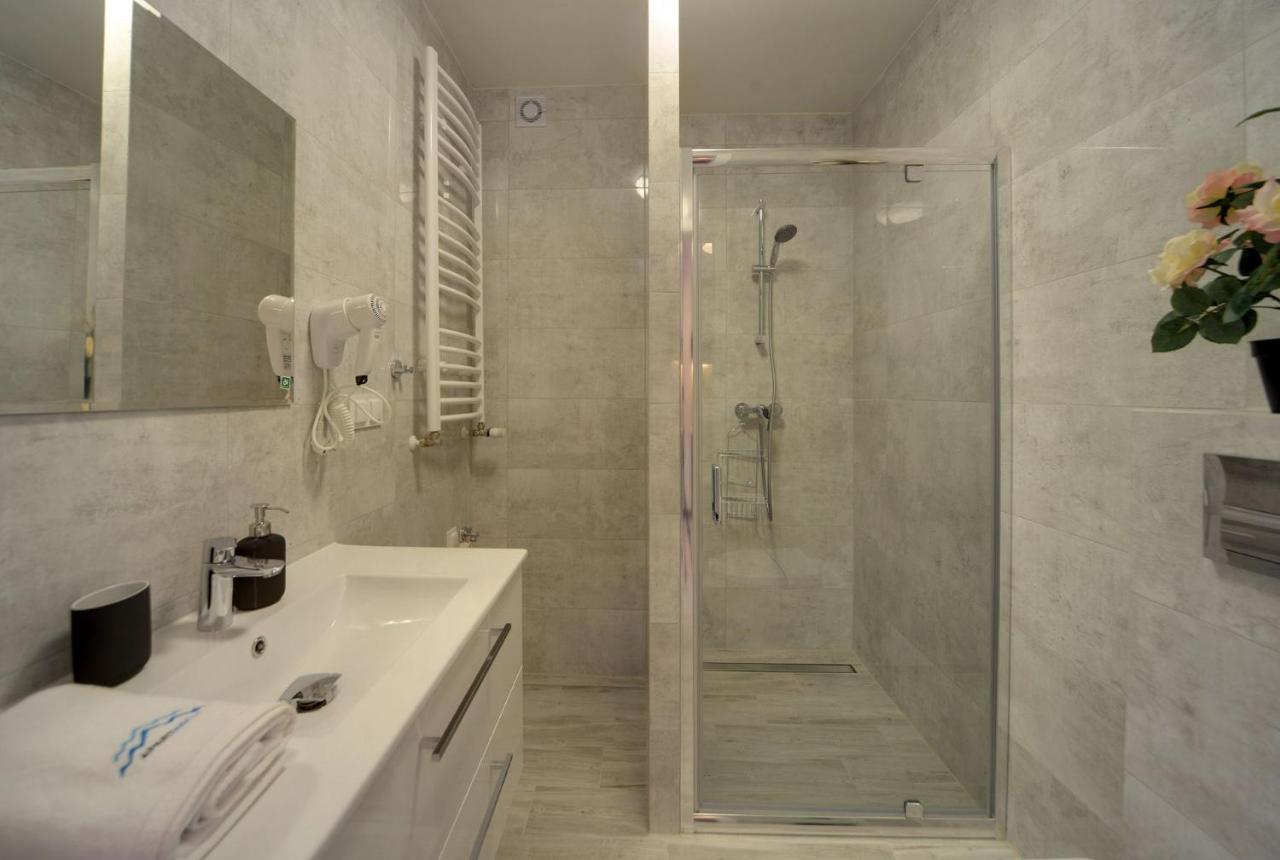 Apart Invest Widok 800 M6 شكلارسكا بوريبا المظهر الخارجي الصورة